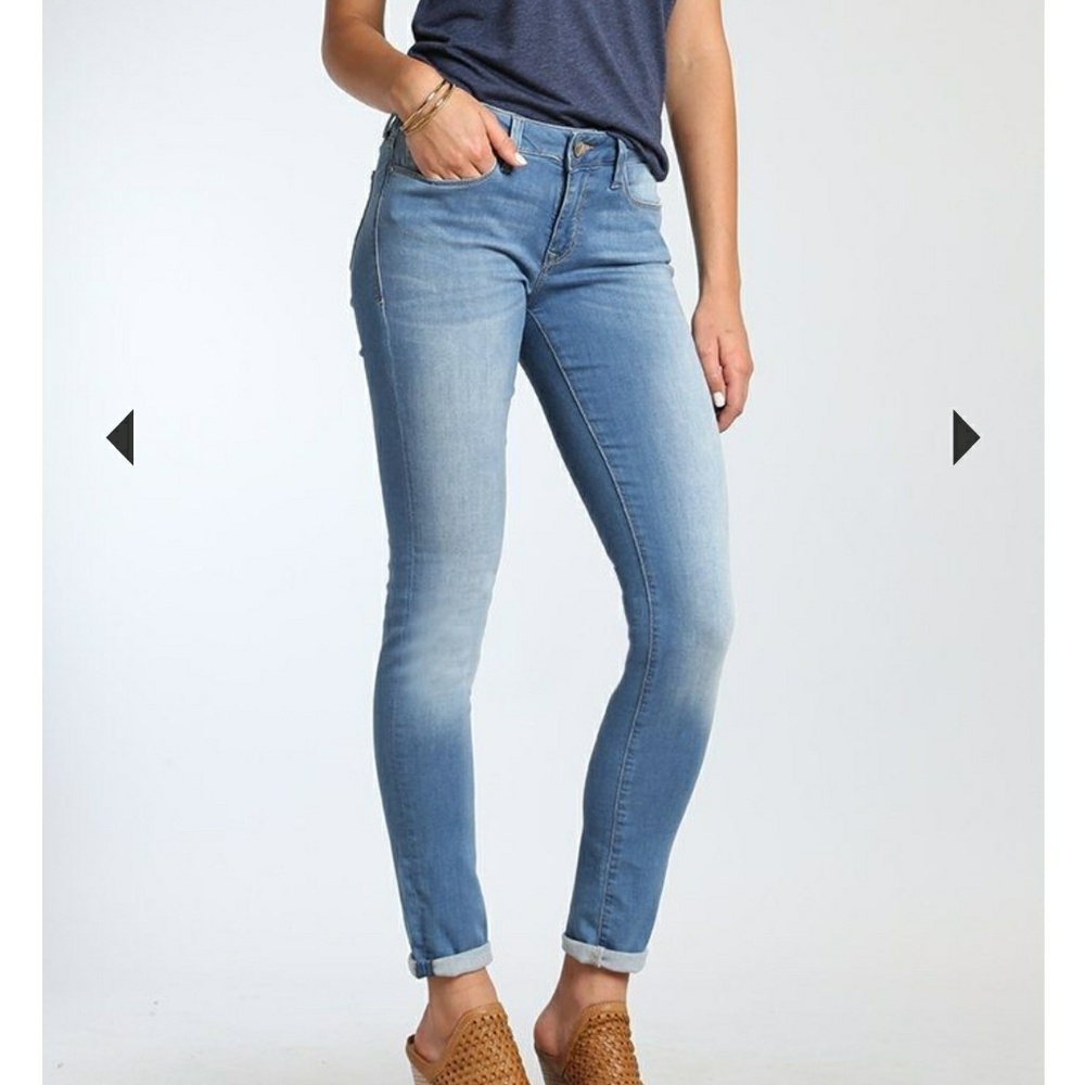 Mavi Alexa Mid-Rise Skinny Jean Size 25